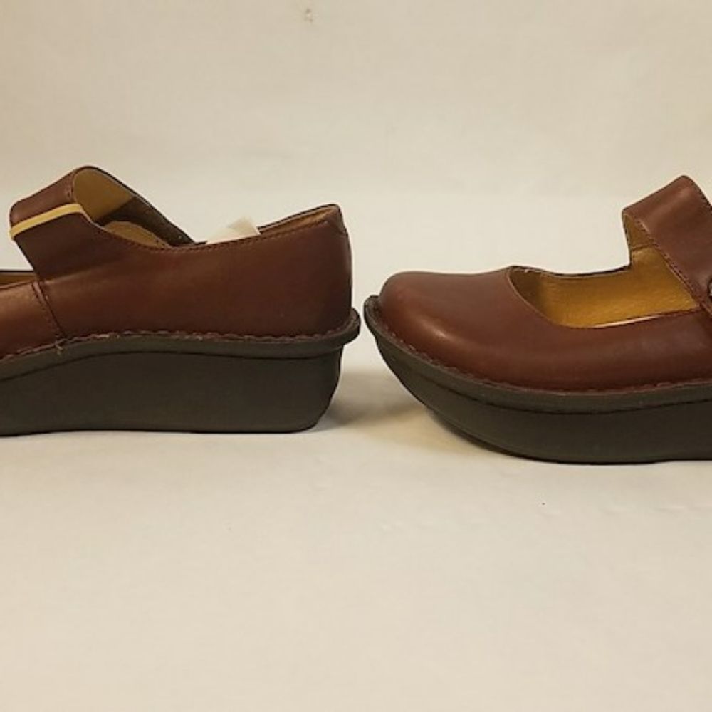 Women's Alegria Brown Leather Clogs - Picture 8 of 8